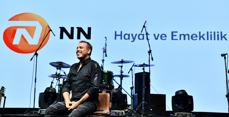  Haluk Levent ile ‘Çünkü Başka Sen Yok’ konseri online olarak gerçekleşti