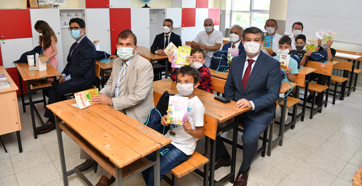  Türkiye Sigorta çocukları kitaplarla buluşturmaya devam ediyor
