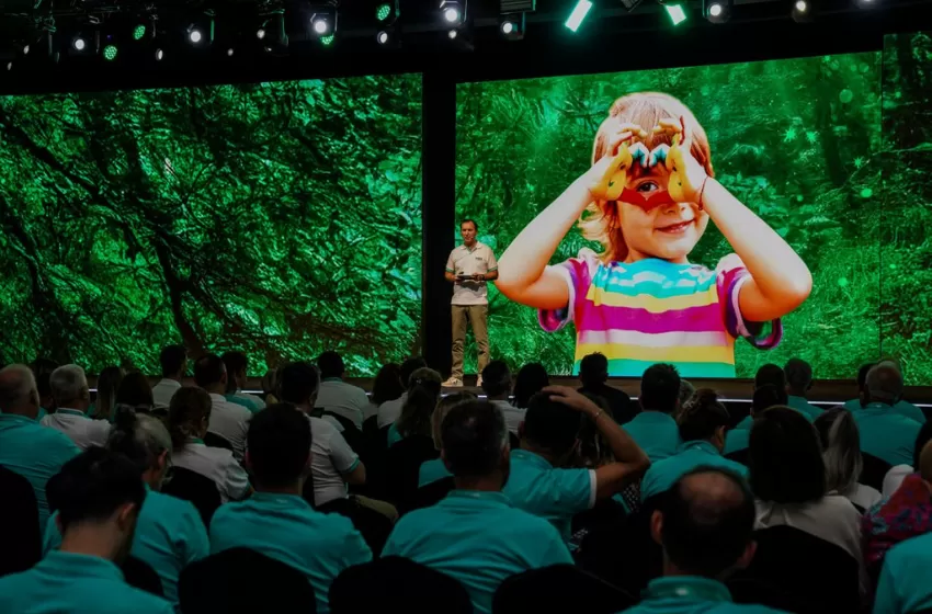  HDI Sigorta “Kahramanlar Kulübü” acenteleriyle “Vizyon: Gelecek” toplantısında bir araya geldi